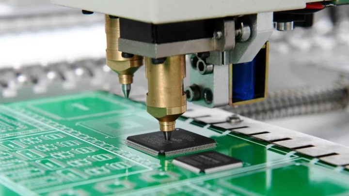 Application of laser soldering technology for packaging optical communication module components